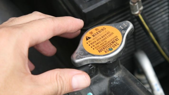 ford đà nẵng, Động cơ quá nóng cần phải làm gì ?