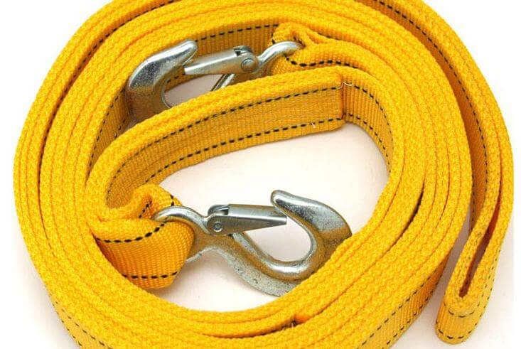 ford đà nẵng, Những vật dụng hữu ích cần mang theo trên xe hơi