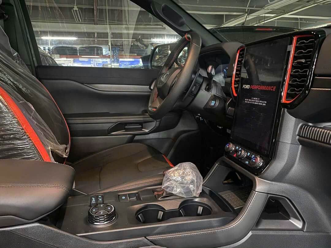 Hình ảnh Ford Ranger Raptor 2025 mới tại Ford Đà Nẵng