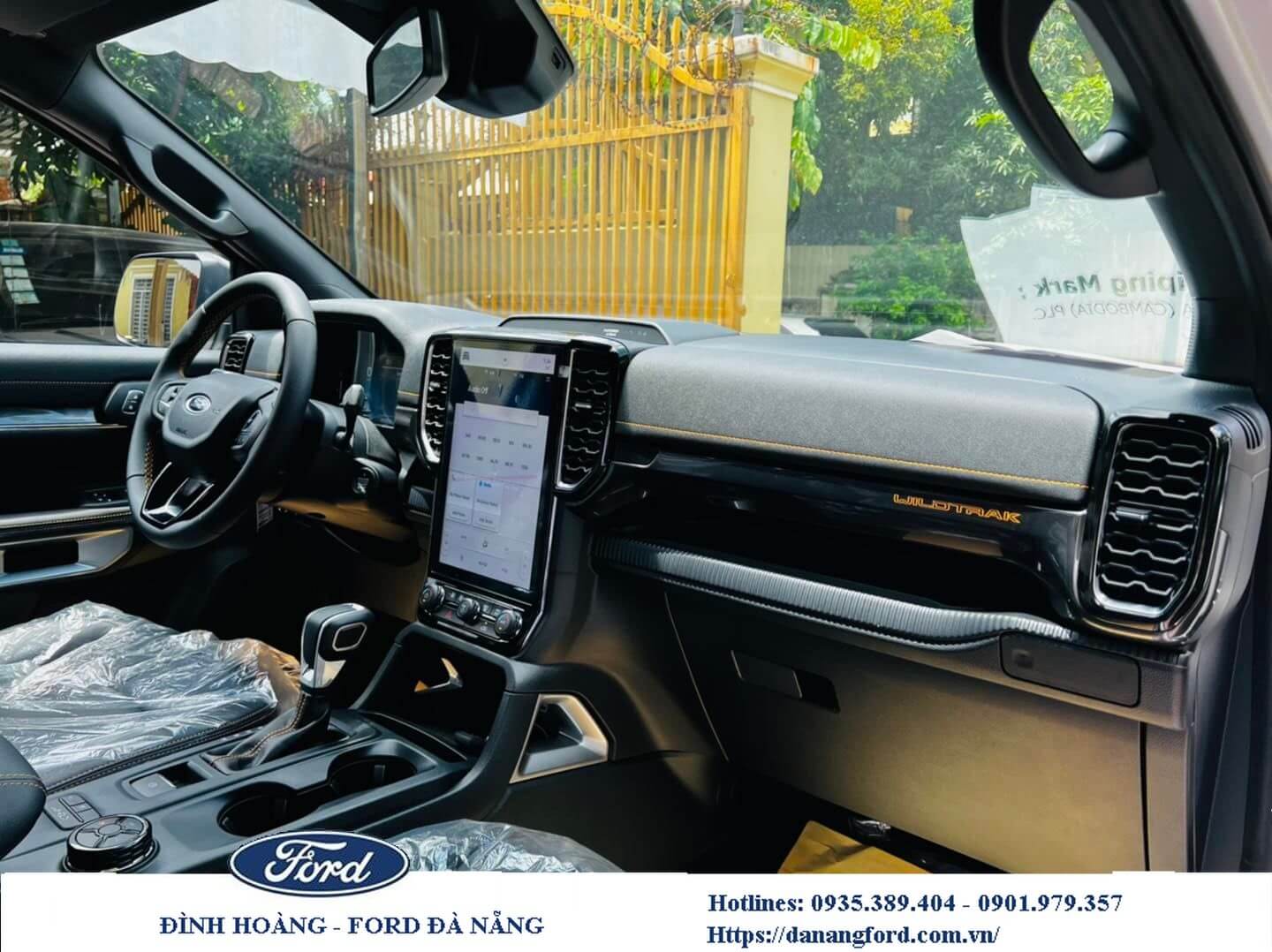 Ford Ranger Thế hệ mới Wildtrak 2023 mới màu cam tại Đà Nẵng