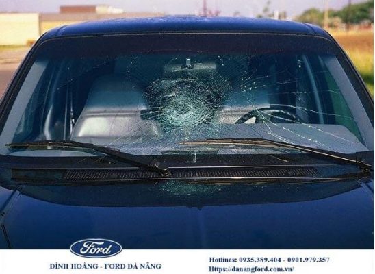 Nứt, vỡ kính xe ô tô thì có nên thay mới ? 3